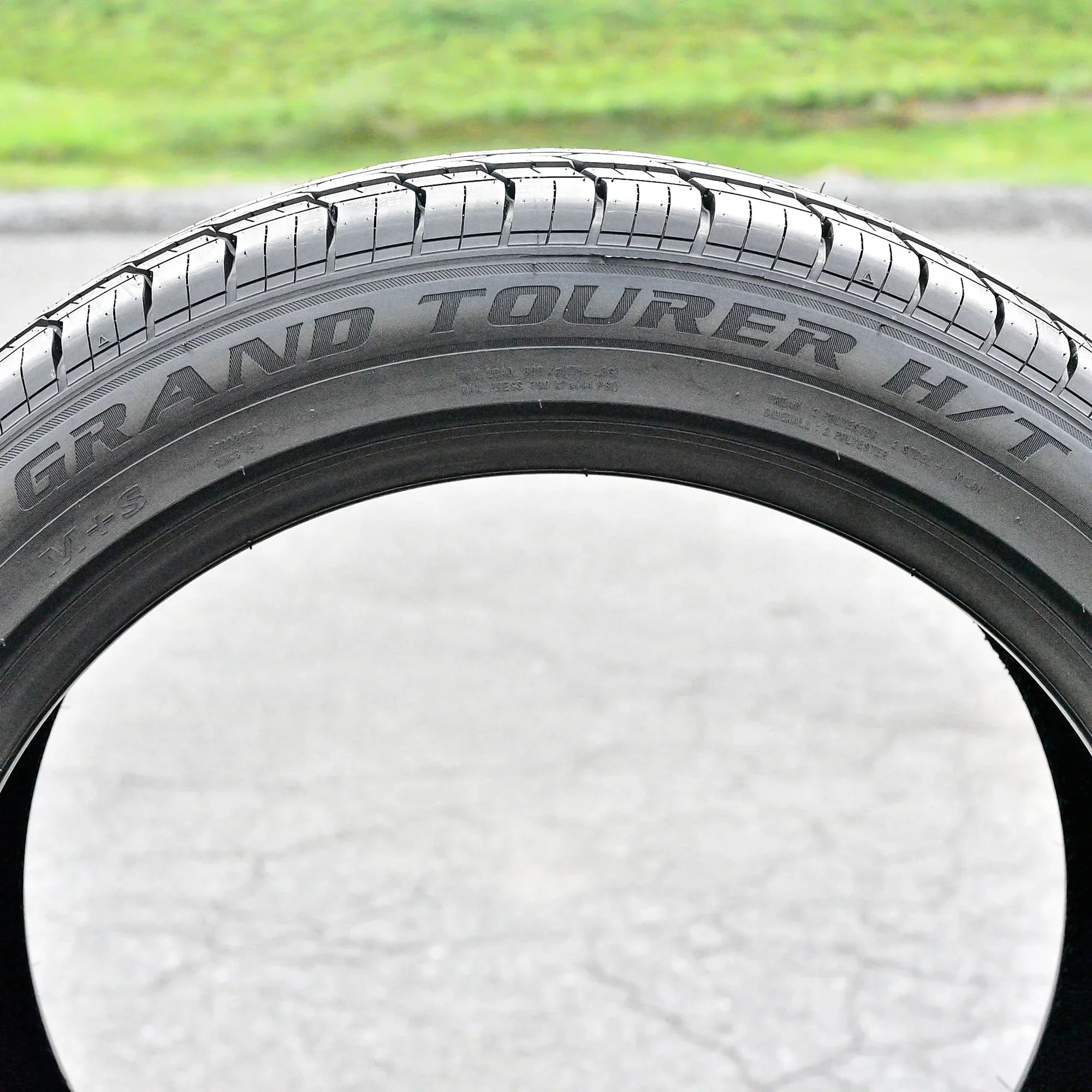 Set of 4 (FOUR) Joyroad Grand Tourer H/T 235/50R19 99V A/S All Season Tires Fits: 2018-19 Chevrolet Equinox Premier, 2020-23 Chevrolet Equinox LT - Exclusive Design